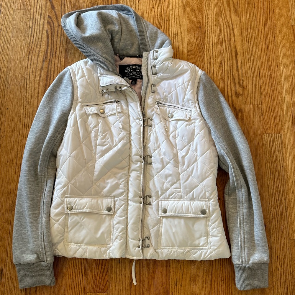 White & grey quilted hooded puffer jacket w/ zipper pockets and drawstring hood
